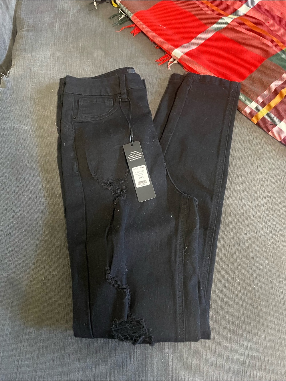 Fashion Nova Black Skinny Distressed Jeans